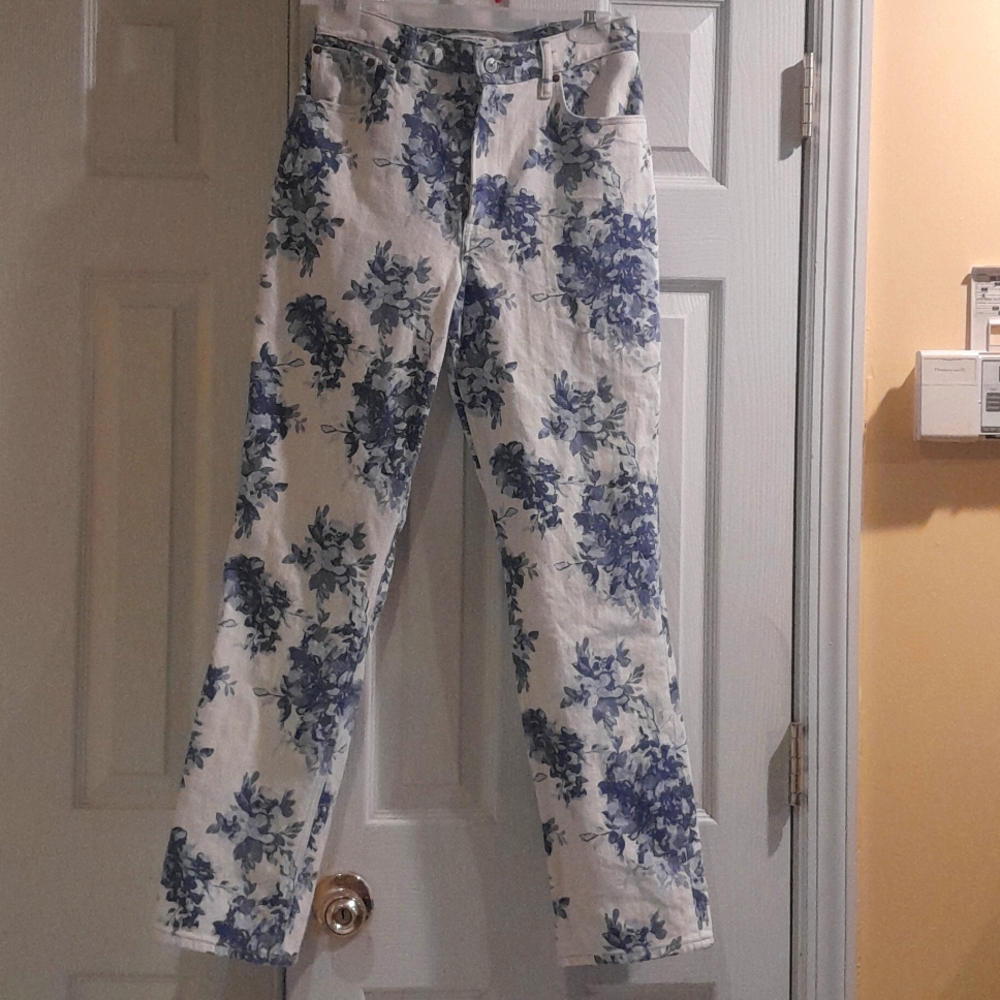 Abercrombie and fitch the 90s straight ultra high rise blue white floral.size 26